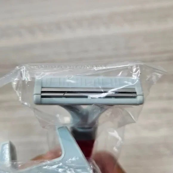 Infinity Men's Premium Twin-Blade Razor - Picture 8 of 9